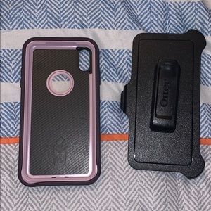 Xs Max otter box defender.